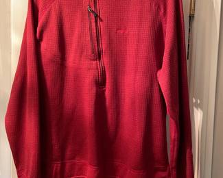 Patagonia 1/4 zip Men's shirt - size L