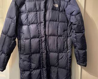 NORTH FACE- long puffer coat - size L