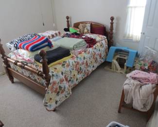 4 poster Full size bed