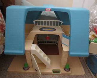 Little Tykes House