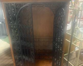 Wine cabinet 
