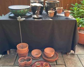 Outdoor Planters And Decor