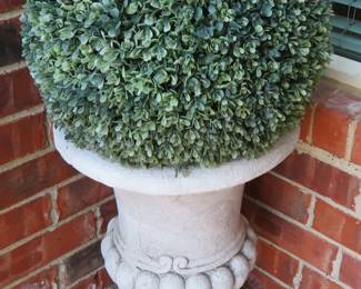 Boxwood ball and stand