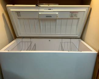 Montgomery Ward Chest Freezer 20.8 cu. ft.