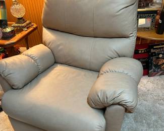 Southern Motion Recliner