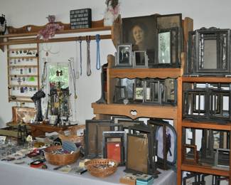 Great collection of swing frames and vintage/antique frames, lots of jewelry.