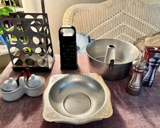 Kitchen Items including Salt & Pepper Shaker - in Southbridge, MA