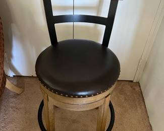 MPS020- Swivel Barstool
