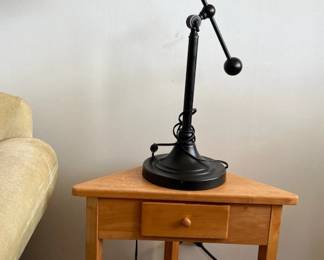 MPS029- Vintage Lamp & Wooden Corner Table