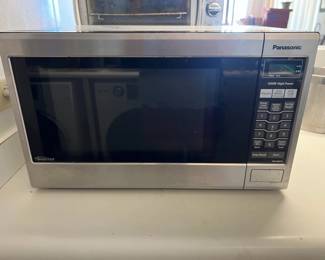 MPS063- Panasonic Microwave Oven 