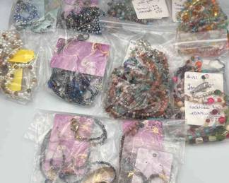 MPS154-10 Sets Of Unique Beaded Neclaces With Matching Earrings 