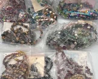 MPS156-8 Super Sets Of Matching Beaded Necklaces And Earrings 