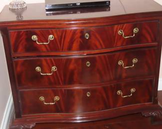 One of twoThomasville nightstands/3 drawer chests.