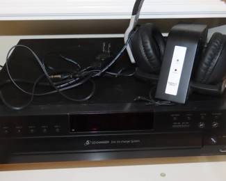 Sony 5 CD changer. Headphones.