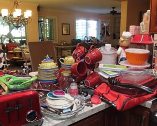 Pyrex, corningware, Rachel Rae, Cuisinart, Kitchenaid.