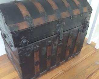 Vintage trunk, great condition 