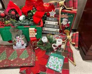 Contemporary Christmas Decor