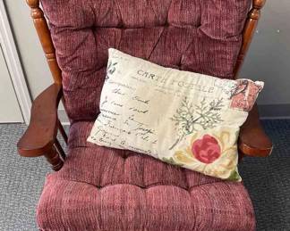 Cushioned Solid Wood Glider Rocking Chair With Arms And Decorative Throw Pillow