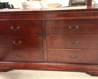 Dresser With Attachable Mirror Like New  Matches Twin Beds In Auction