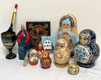 Russian Nesting Dolls More