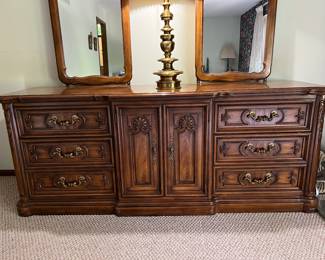 Dimensions ~ 77”l x 31”h x 19”d
Mirrors~ 52x22