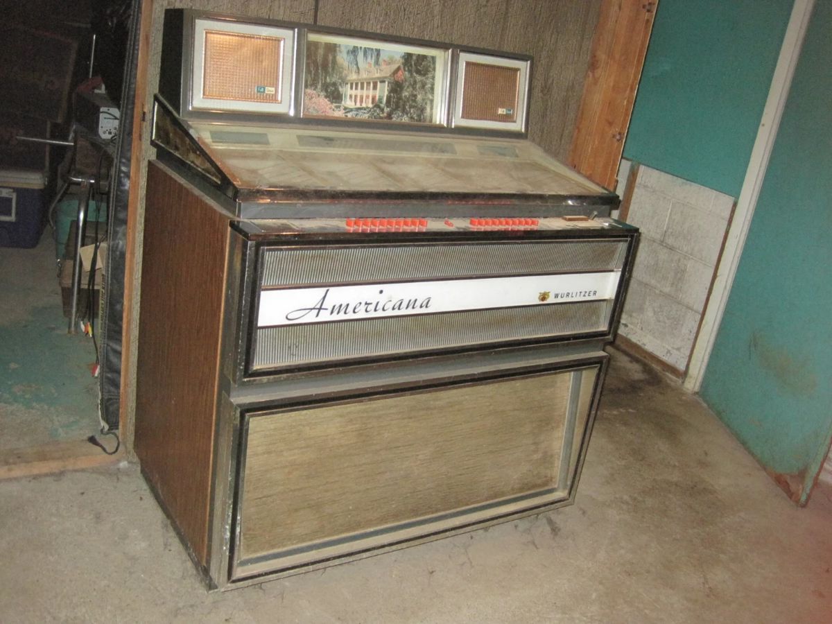 Americana Vintage Juke Box