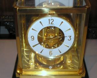 Jaeger Le Coultre Atmos Clock serial no 445293 made between 1960 and 1980, 528. 9