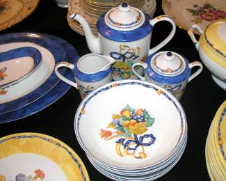 Borghese by Bernardaud Limoges France ....This  Dinnerset is a rare find, with serving pieces also.......PLEASE DO NOT EMAIL, TEXT OR CALL 850 508 3755