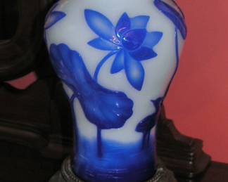 Vintage Peking Glass Lamp..............PLEASE DO NOT EMAIL, TEXT OR CALL 850 508 3755