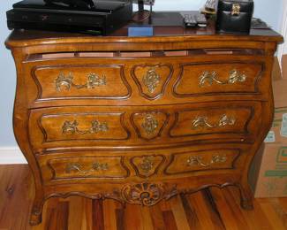 Chest Drawers by Henredon