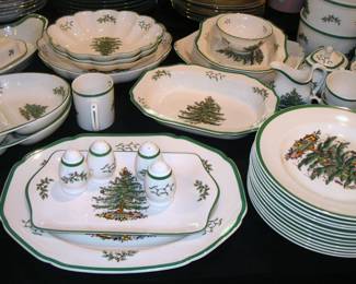 Spode England Christmas Pattern Dinner ware