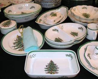 Spode England Christmas Pattern Dinner ware