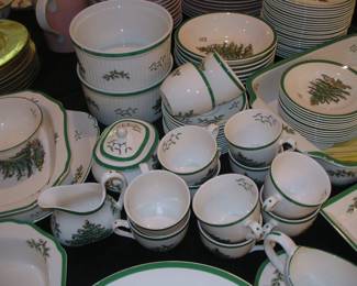 Spode England Christmas Pattern Dinner ware