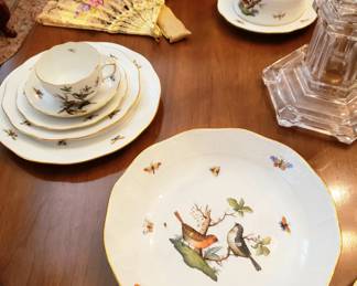 Herend Rothschild Bird Dinnerware, Dinnerplates and side plates are sold.