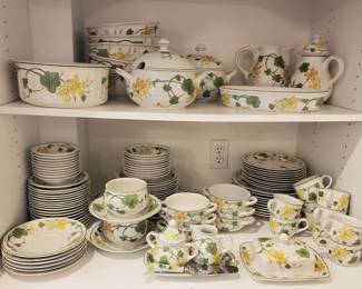 Villeroy Boch Geranium dinner set