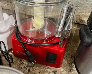 Magimix Juicer/food processor, Has attachments 