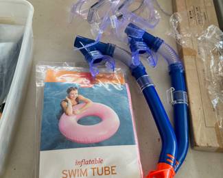 Snorkles and floaties