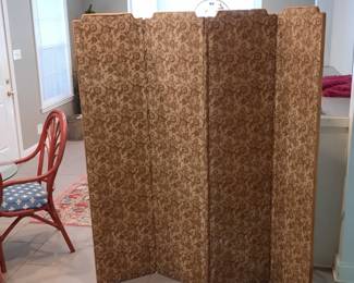 Antique privacy screen