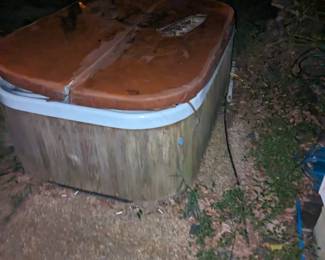 Hottub priced to move even with the headache of weight and  people needed to move it .This is a self contained unit 3 person hottub with cover heater ,jets and pipes in working condition .Hottub has been priced Slashed to the absolute lowest you will find that is operational and working as it should .HERE COMES THE BUYERS MARKET PRICE READY FIRST $500.00 CASH takes hottub home bring help to move or schedule pickup before Tuesday morning .Estate opens at 8 am ...