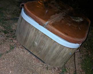Hottub blowout sale priced to move off estate .Yes it works jets,pipes,motor and it is self-contained price has been Slashed first 500.00 cash takes it home .Will need to have moved off of estate by Tuesday  !!!! Estate opens 8 am 