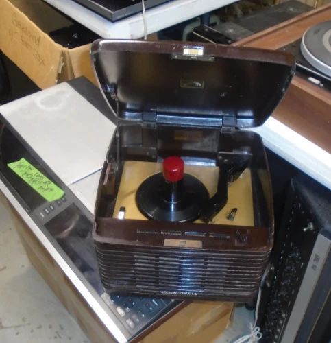 RCA VICTOR 45 PLAYER