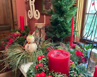 Christmas Table Arrangements