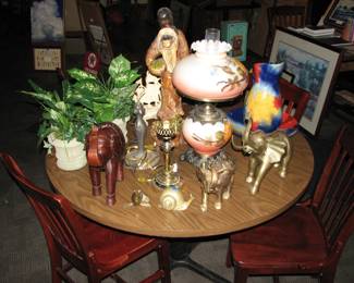 Nice Lamp, figurines and more