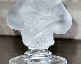 LALIQUE PAPERWEIGHT
