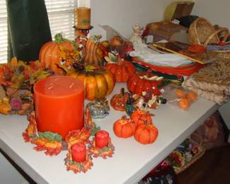 LOTS OF HOLIDAY DECOR - FALL, THANKSGIVING, CHRISTMAS, HALLOWEEN, EASTER & MORE! CANNOT PHOTOGRAPH IT ALL