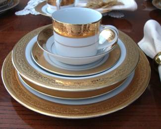 MUIRFIELD "MAGNIFICENCE" CHINA - MADE IN SRI LANKA (SEE NEXT PIC)