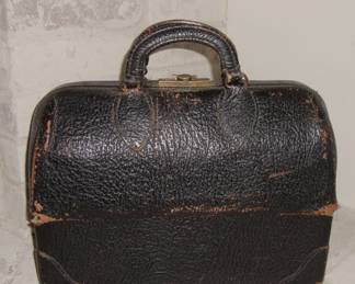 WHAT A TREASURE! EMDEE by SCHELL DOCTORS BAG