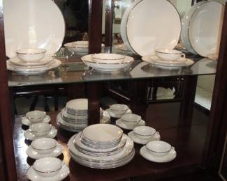 FRANCISCAN FINE CHINA - PLATINUM BAND IVORY 