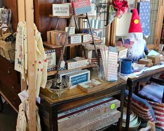 Side Tables 
Patriotic Items