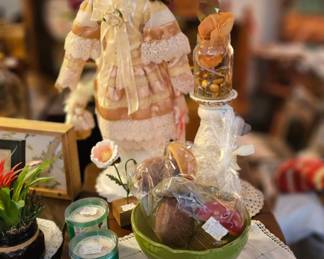 Doll & Decor